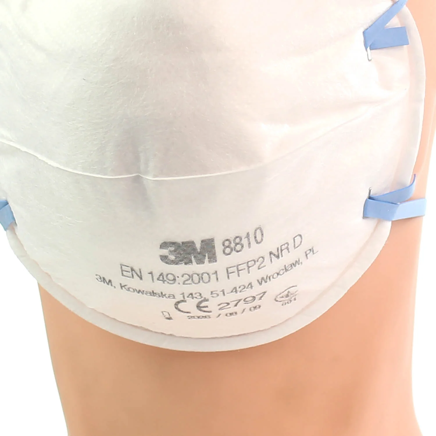 3M™ Particulate Respirator Face Mask FFP2 Unvalved - 8810 - Box of 20 - Image 4