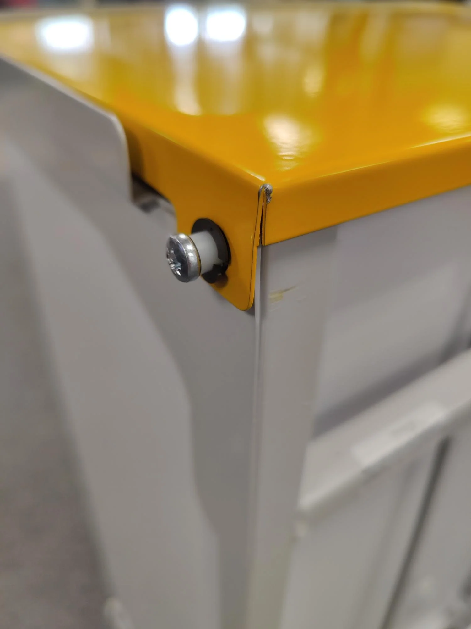 Bristol Maid BR 75 Ltr Bin with Yellow Lid - CLEARANCE - Image 4