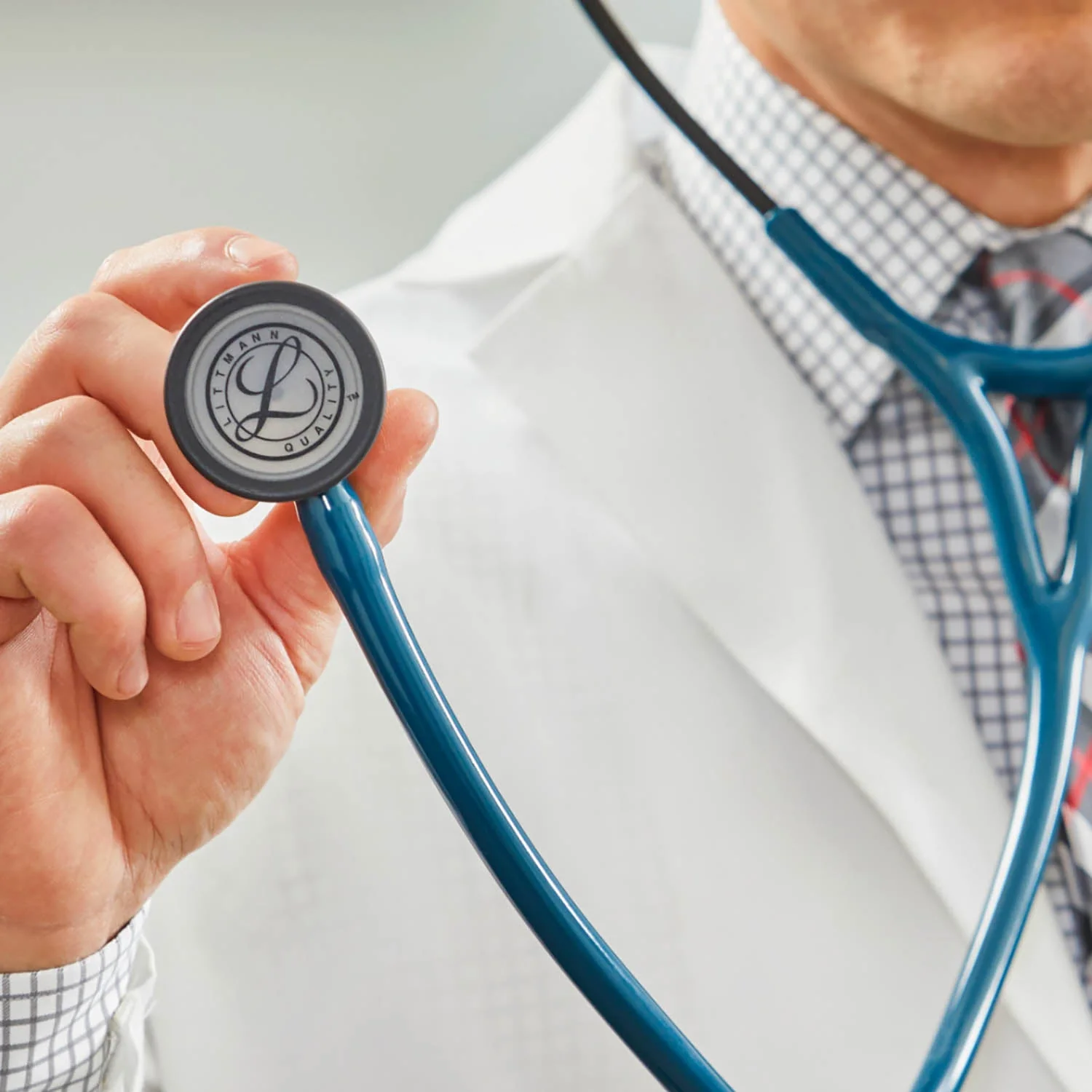 Littmann Cardiology IV Diagnostic Stethoscope: Polished Smoke & Navy - Blue Stem 6202 - Over Engraved - Image 3