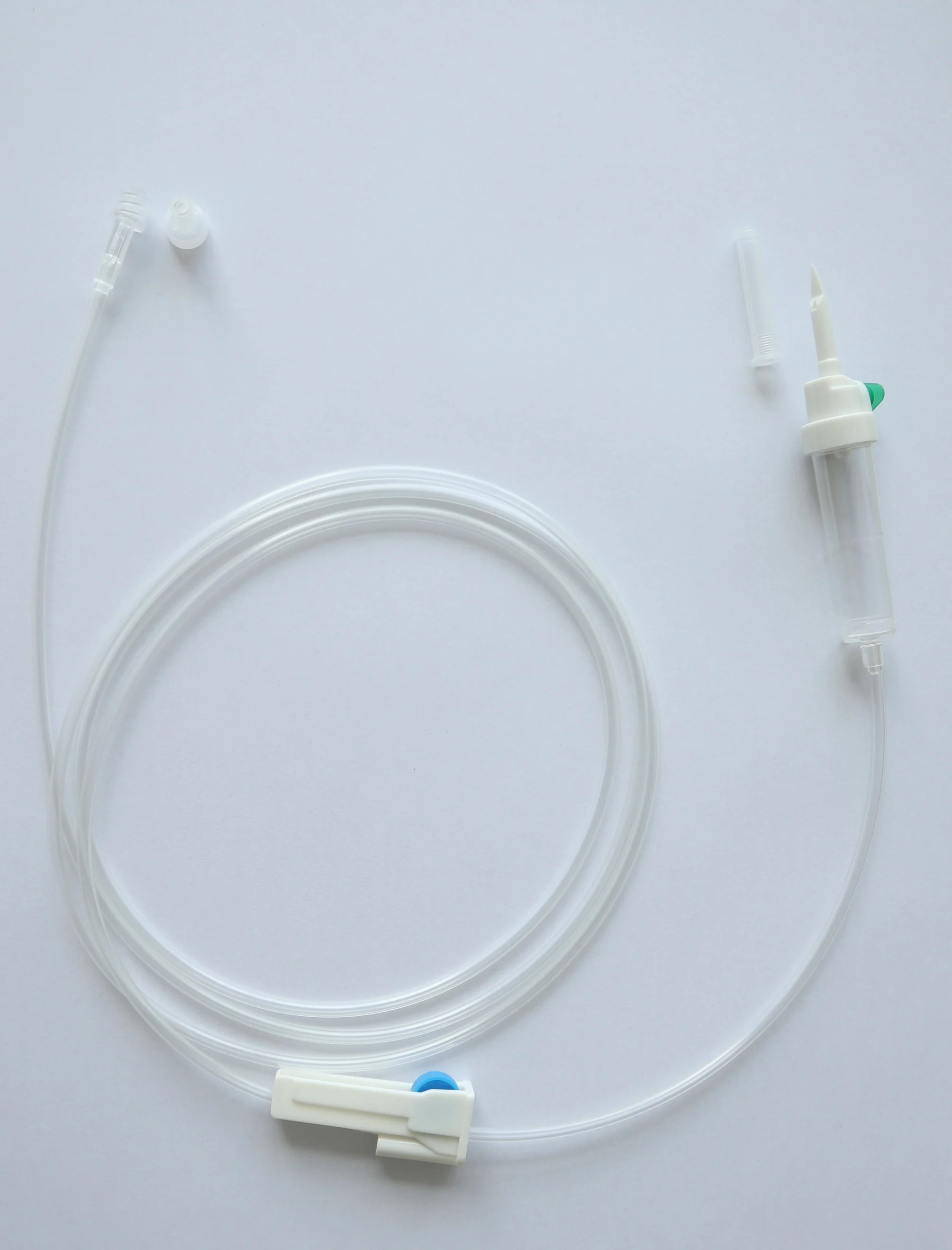 Gravity Set 200cm Street tube, PVC, Hydrophobic Air Filter, 15µm DCF, Spike M Rot Luer,  Box of 100