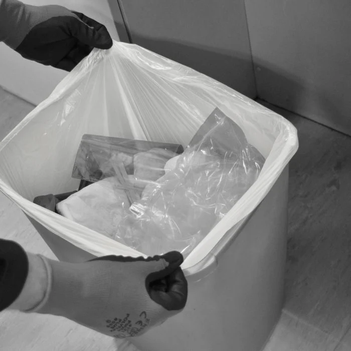 HSQBL White Medium Duty Square Bin Liners in a Pack (30L) Qty100 - Image 2