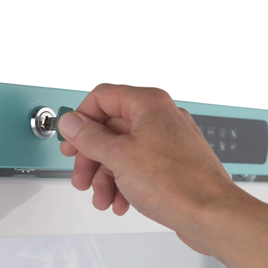 Lec PPG158UK-DLK - 158L Under-Counter Glass Door Refrigerator - Digital Door Lock - Image 4