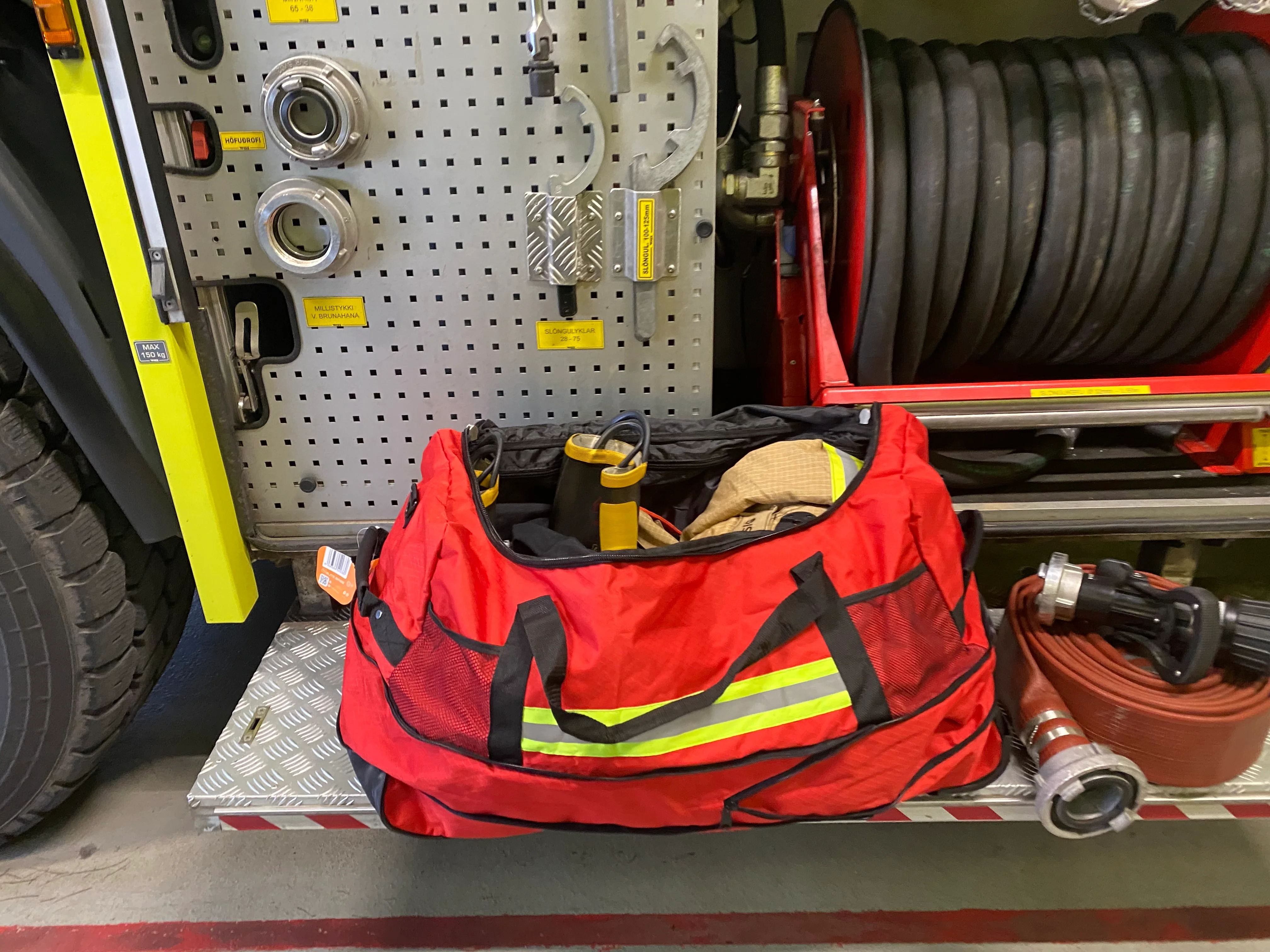 Roll and Fights Roll-up EPI Bag With Wheels - Image 2