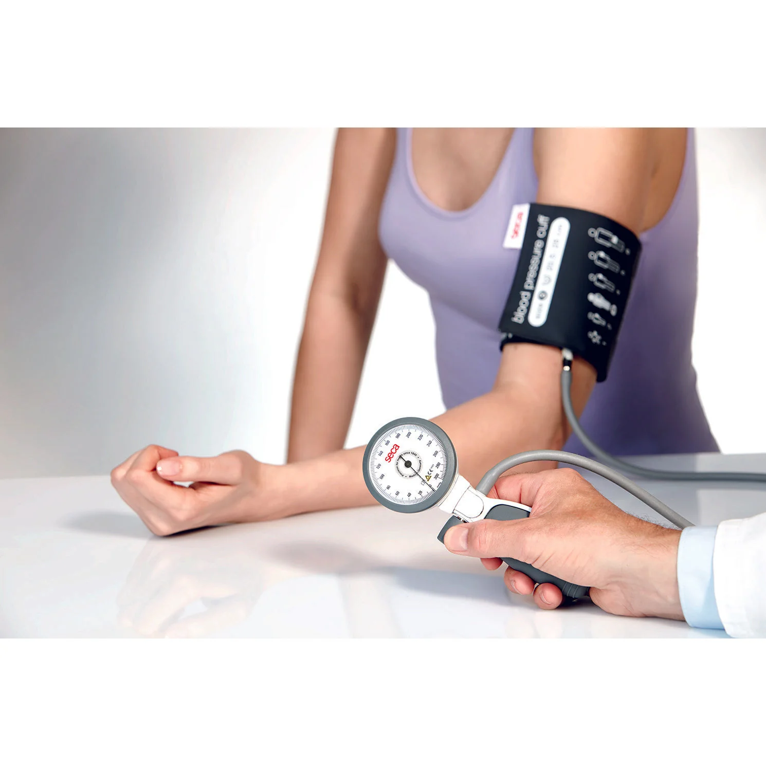 seca b12 Manual BP Monitor with Small Adult, Adult and Large Adult Cuff - Image 2