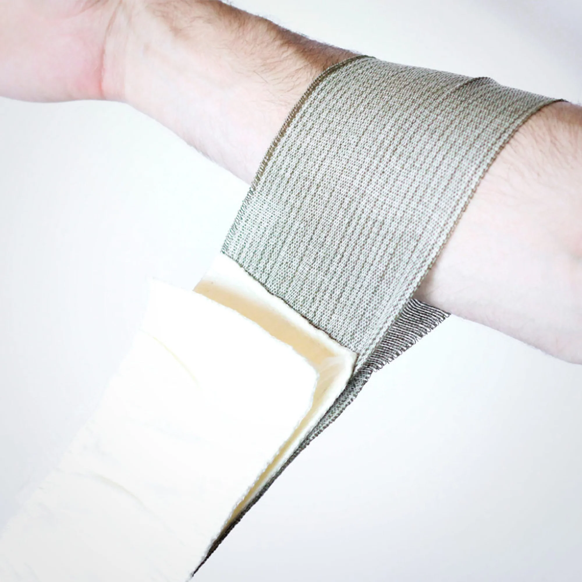 Israeli Bandage - T3 Emergency Bandage® 4" Wound Pad With Pressure Bar - Image 9
