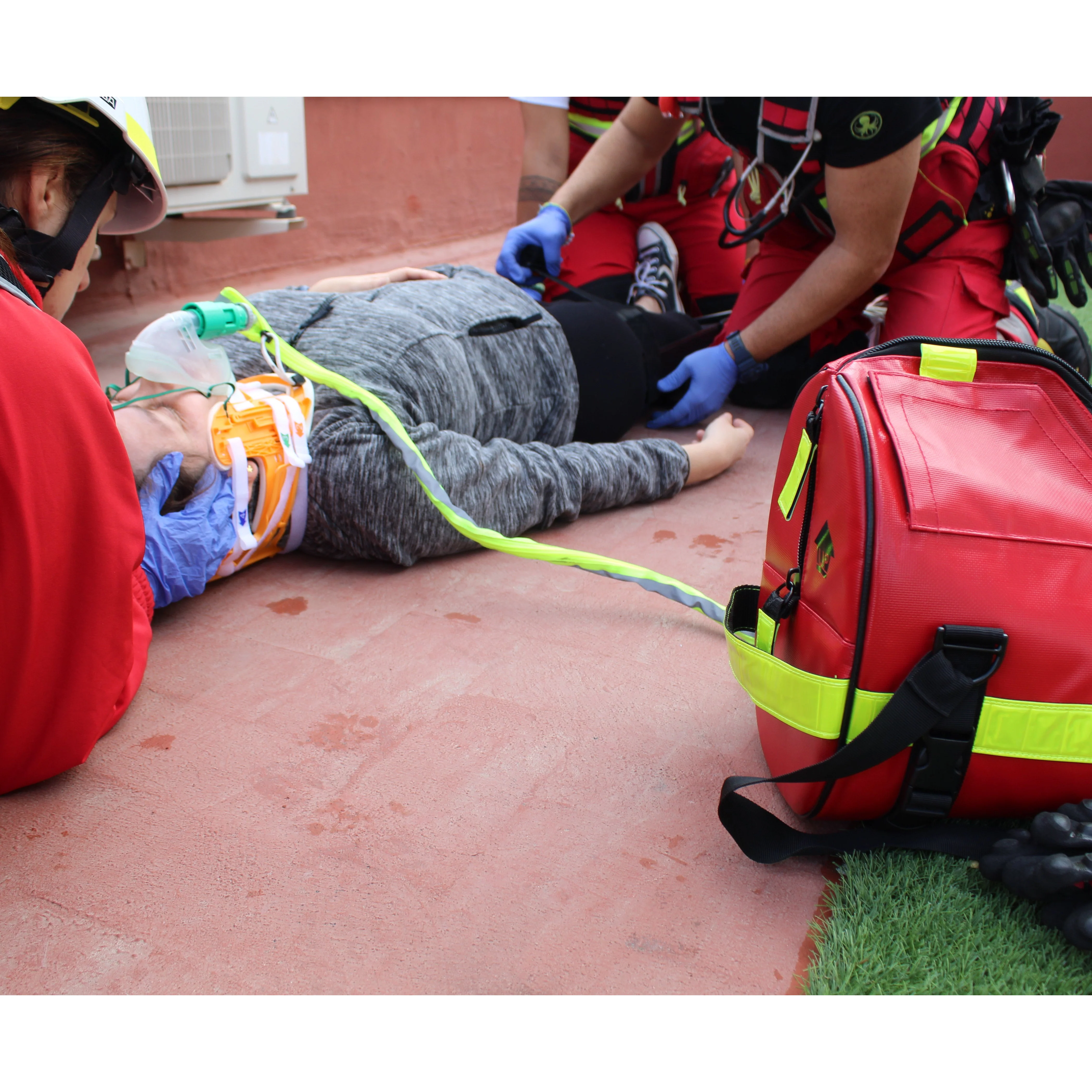 TUBE’S Oxygen Barrel Bag - Red Tarpaulin - Image 11