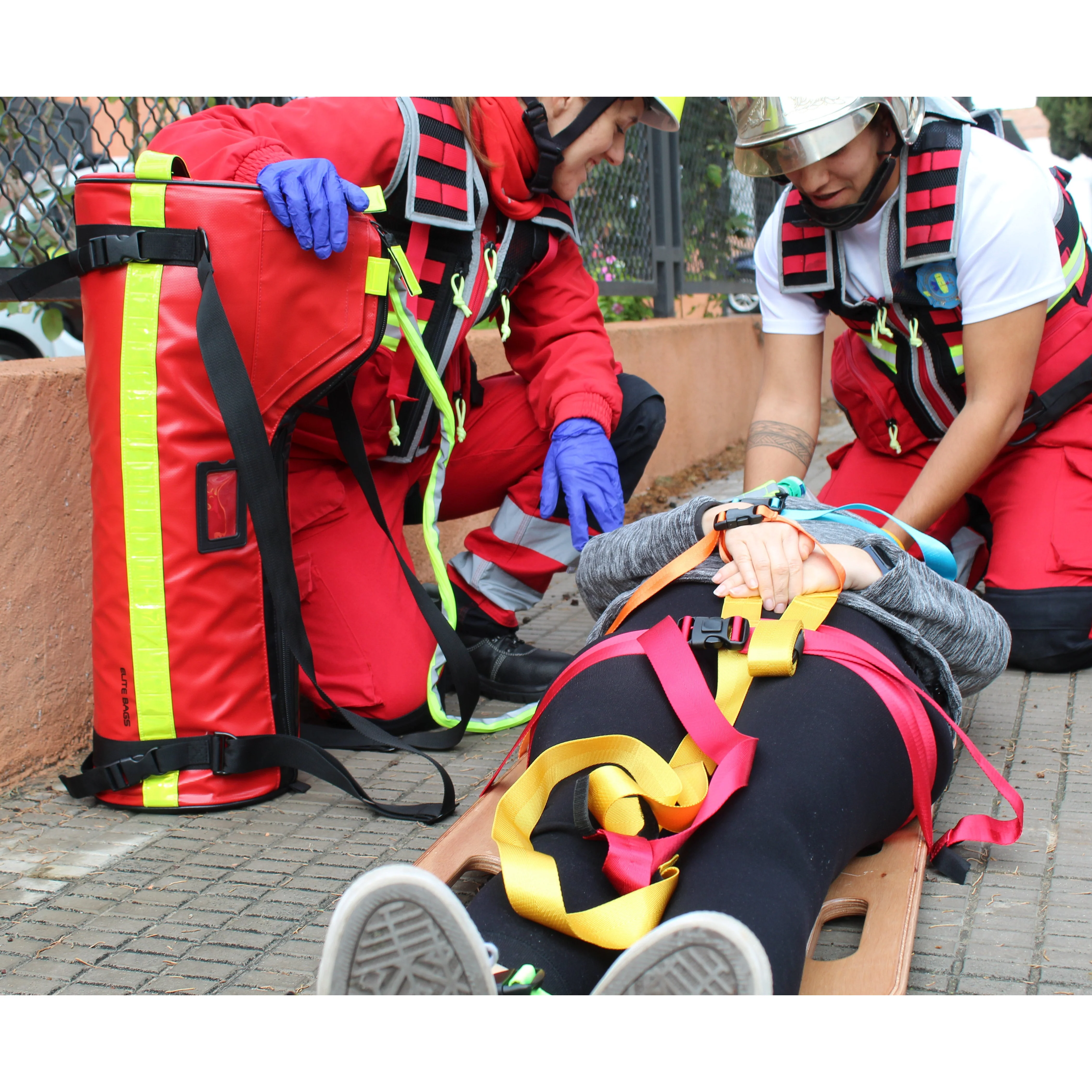 TUBE’S Oxygen Barrel Bag - Red Tarpaulin - Image 2