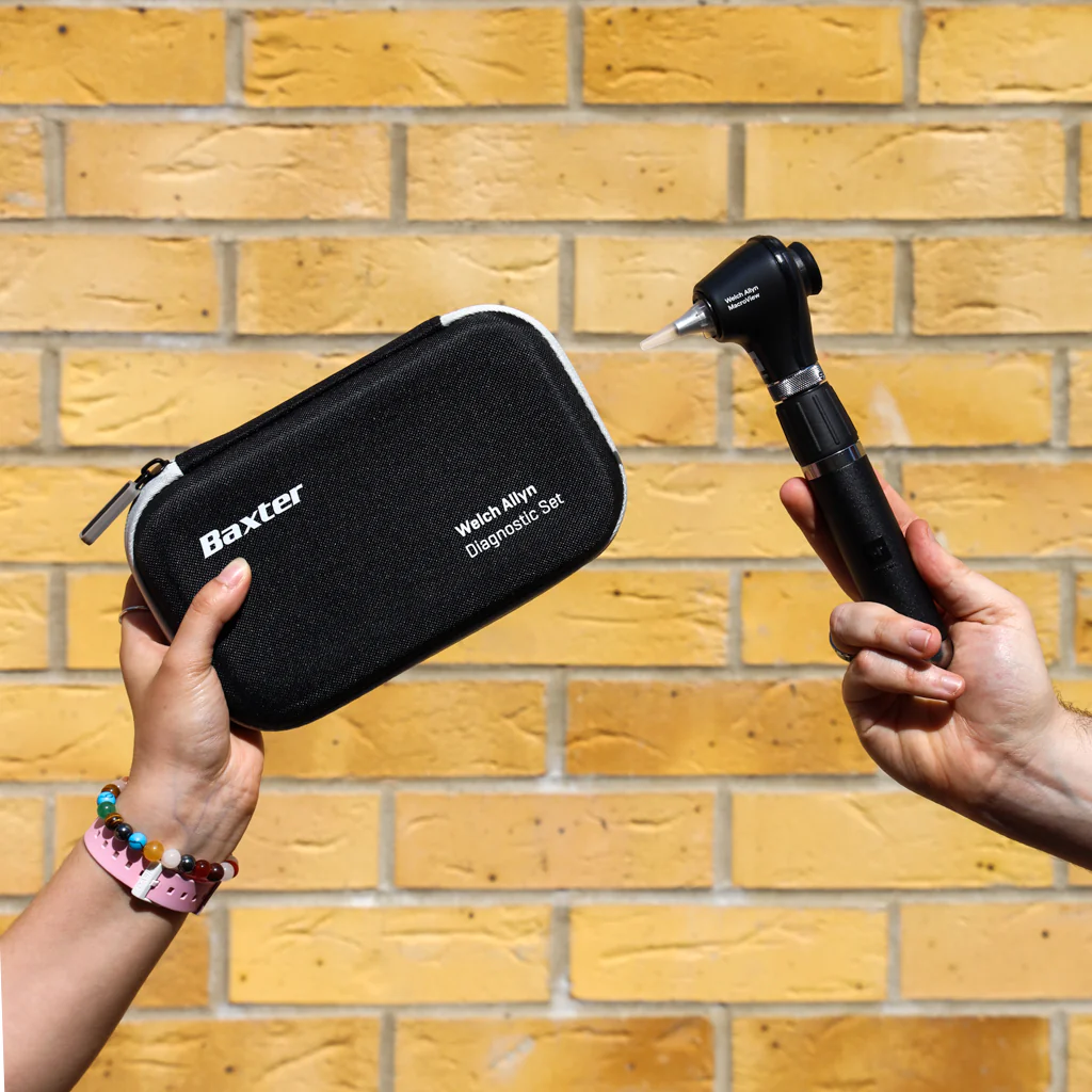 Welch Allyn MacroView LED Otoscope with USB Rechargeable Handle and Hard Case - Image 4